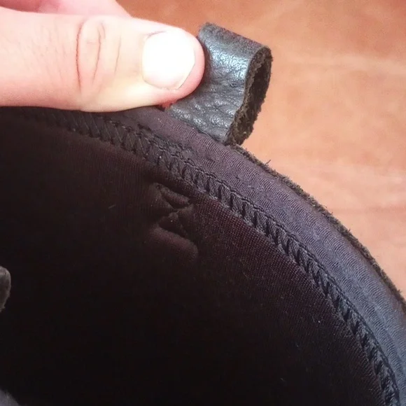 BOGS Leather & Rubber Black Women's Boots - Picture 9 of 9